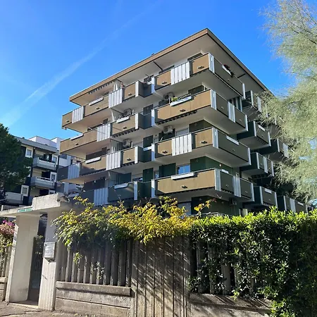 Veronica Apartment
